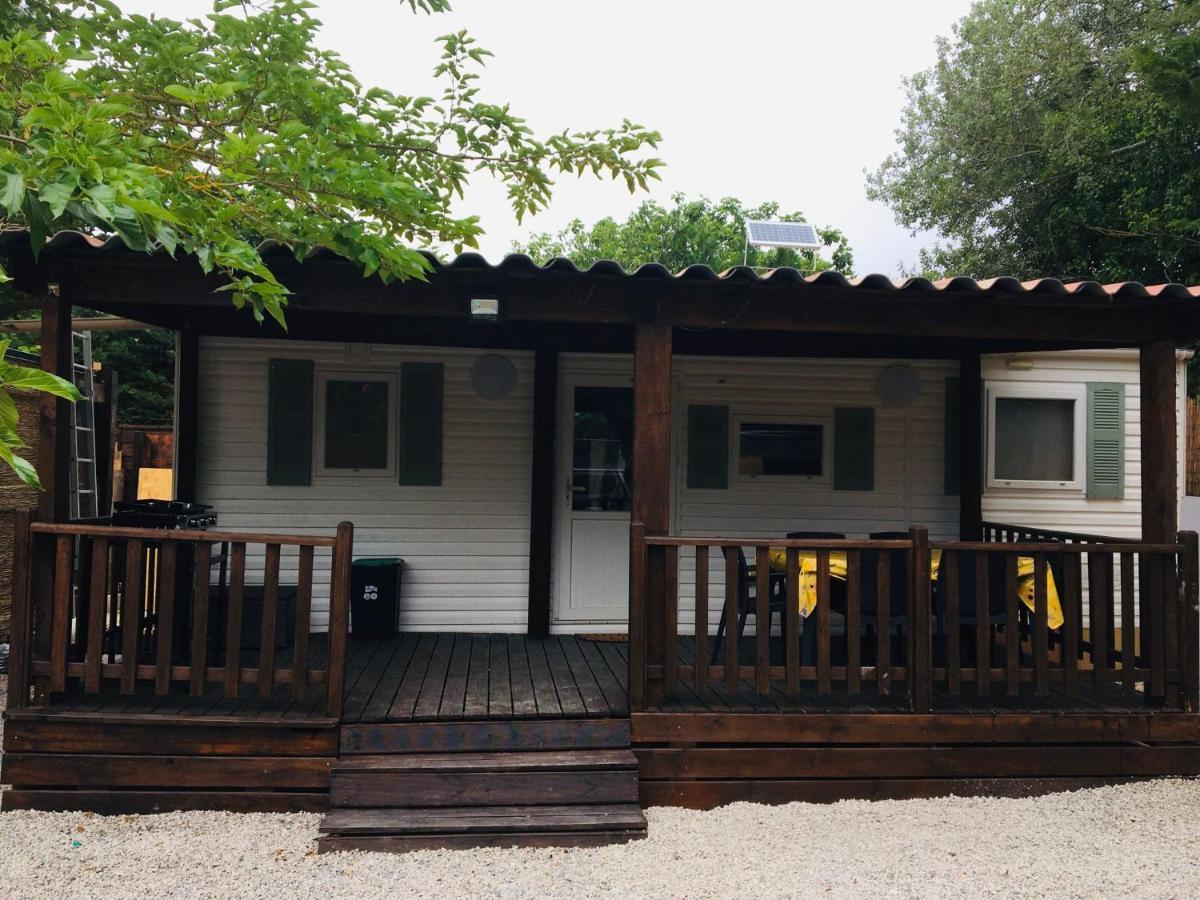 Mobil-Home Sur Terrain Prive Сериньян Экстерьер фото